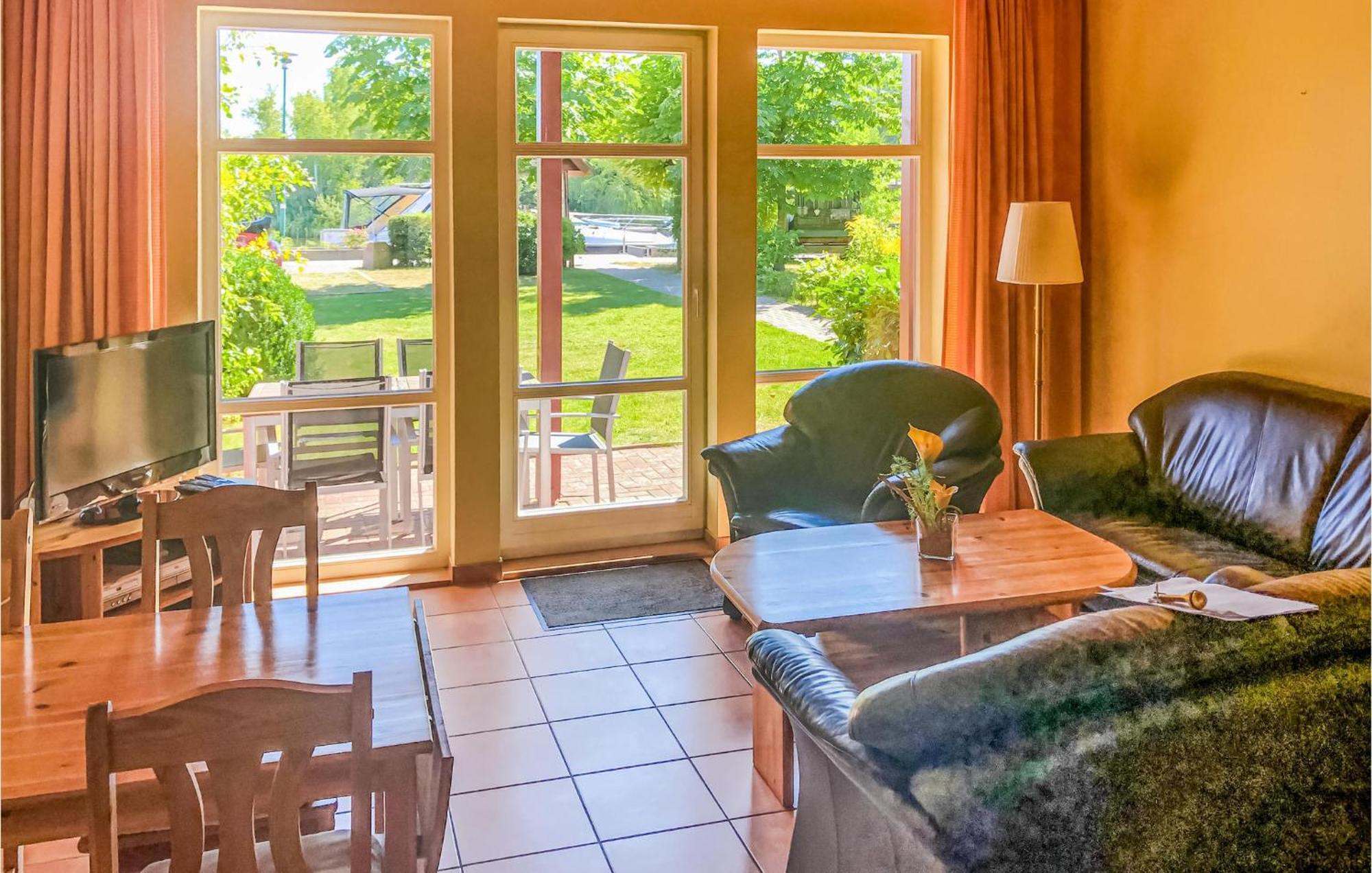 2 Bedroom Amazing Home In Plau Am See Exterior foto